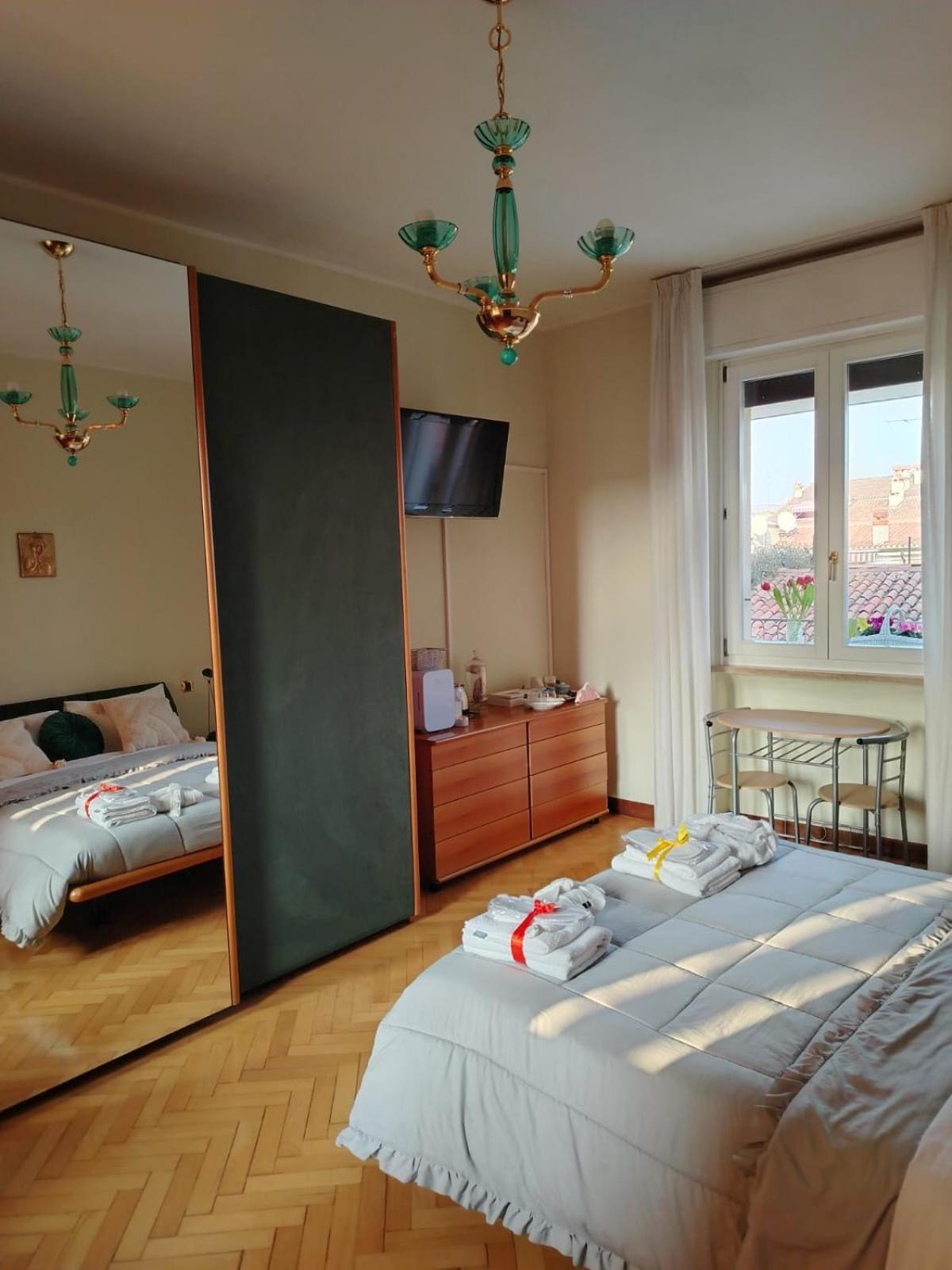 B&B Califano- 2 Leoni Verona Exterior photo