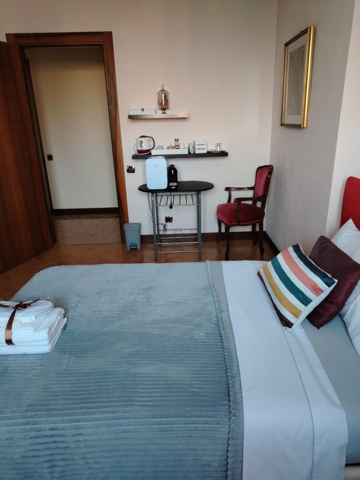 B&B Califano- 2 Leoni Verona Exterior photo